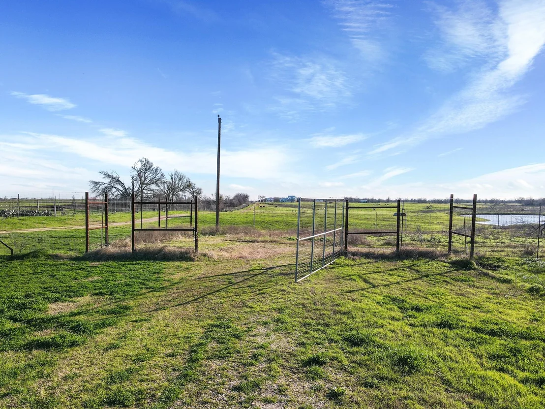 Photo of 3935 CR 463