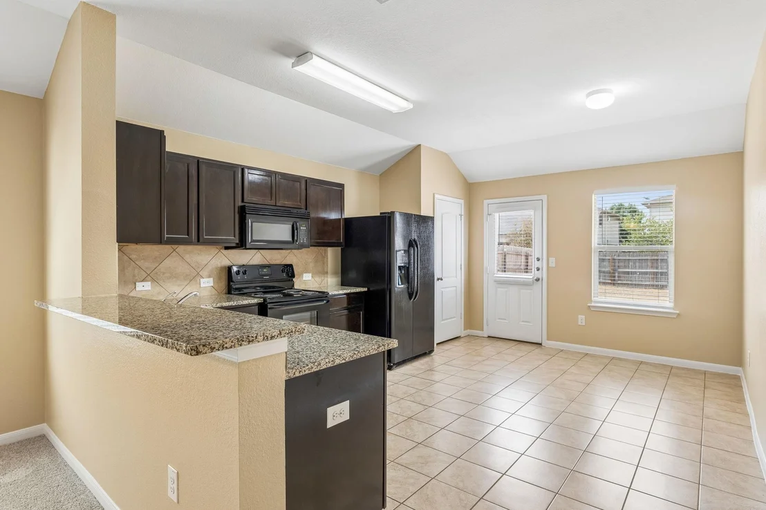 Photo of 505 Pinnacle DR