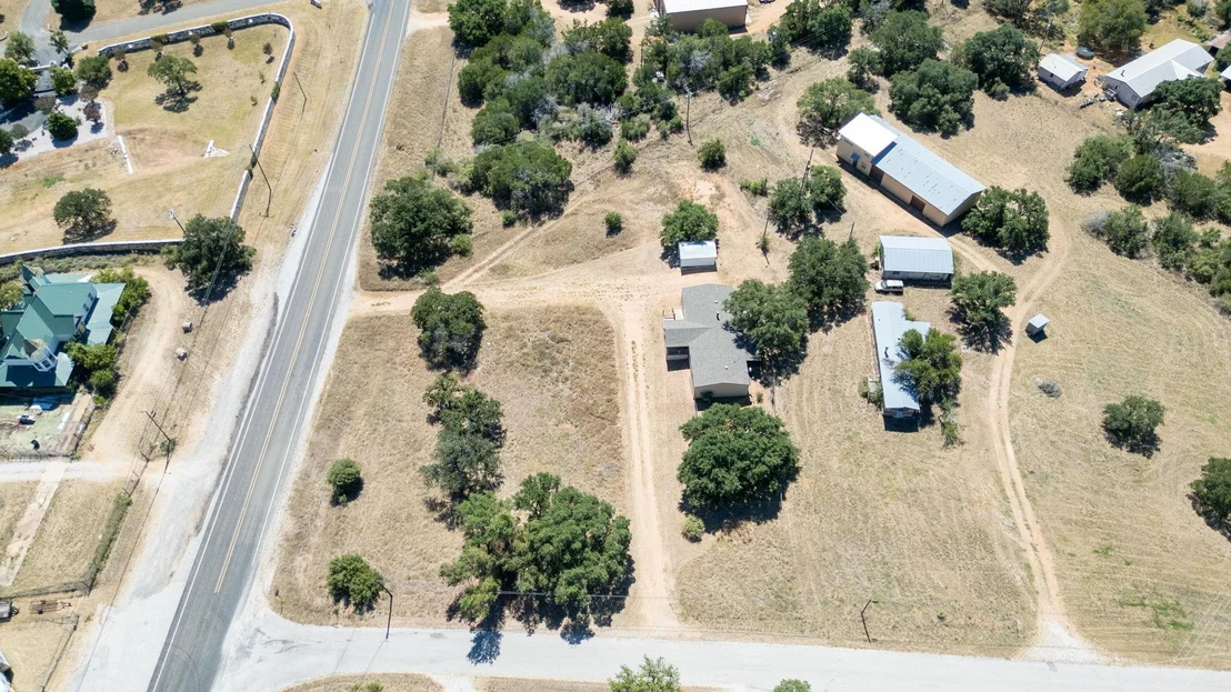 Photo of 821 Ranch Road 261