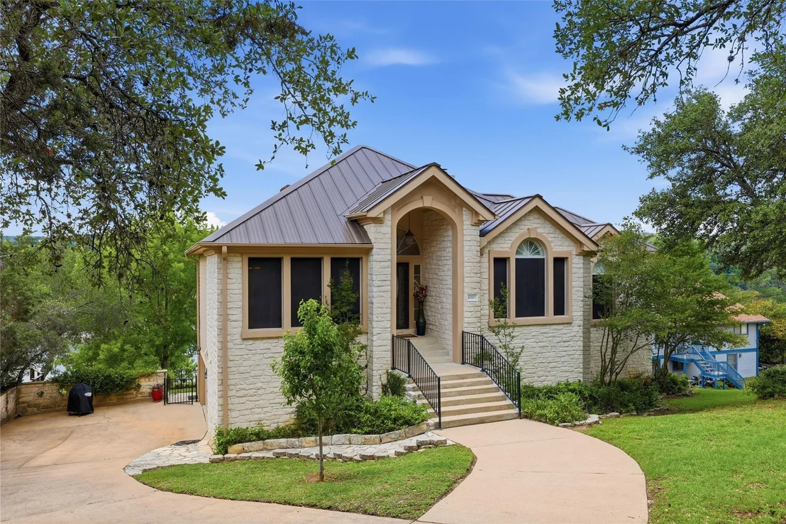 Photo of 10802 Beach RD