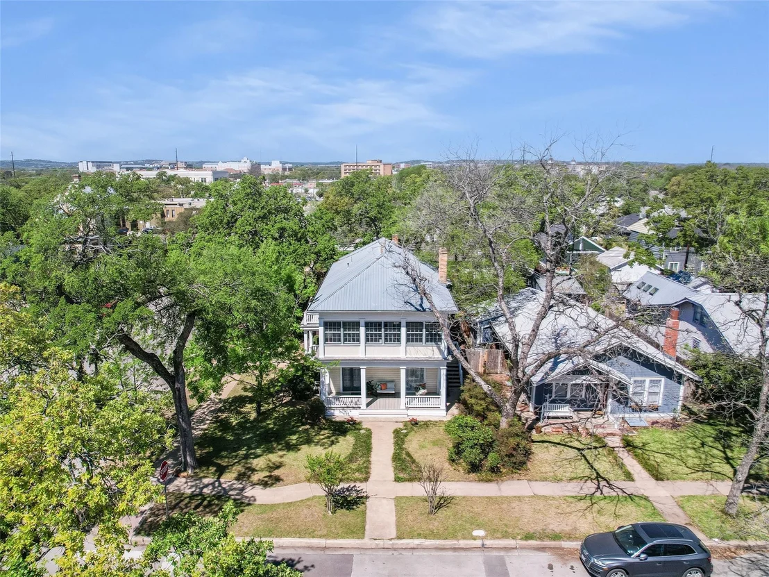 Photo of 4000 Avenue D