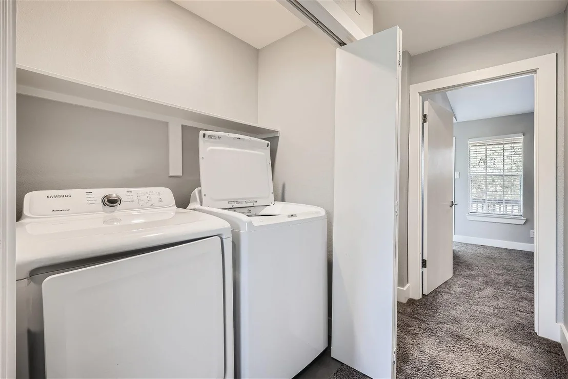 Photo of Unit D at 1830 River Crossing CIR