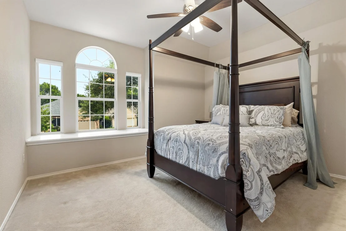 Photo of 905 Brighton Bend LN