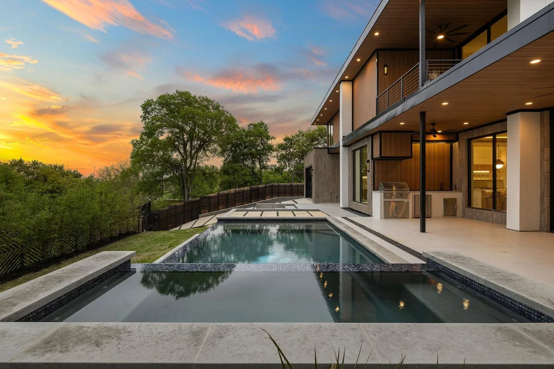 Photo of 2401 Oakhaven CIR