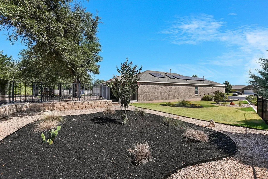 Photo of 200 Comal LN