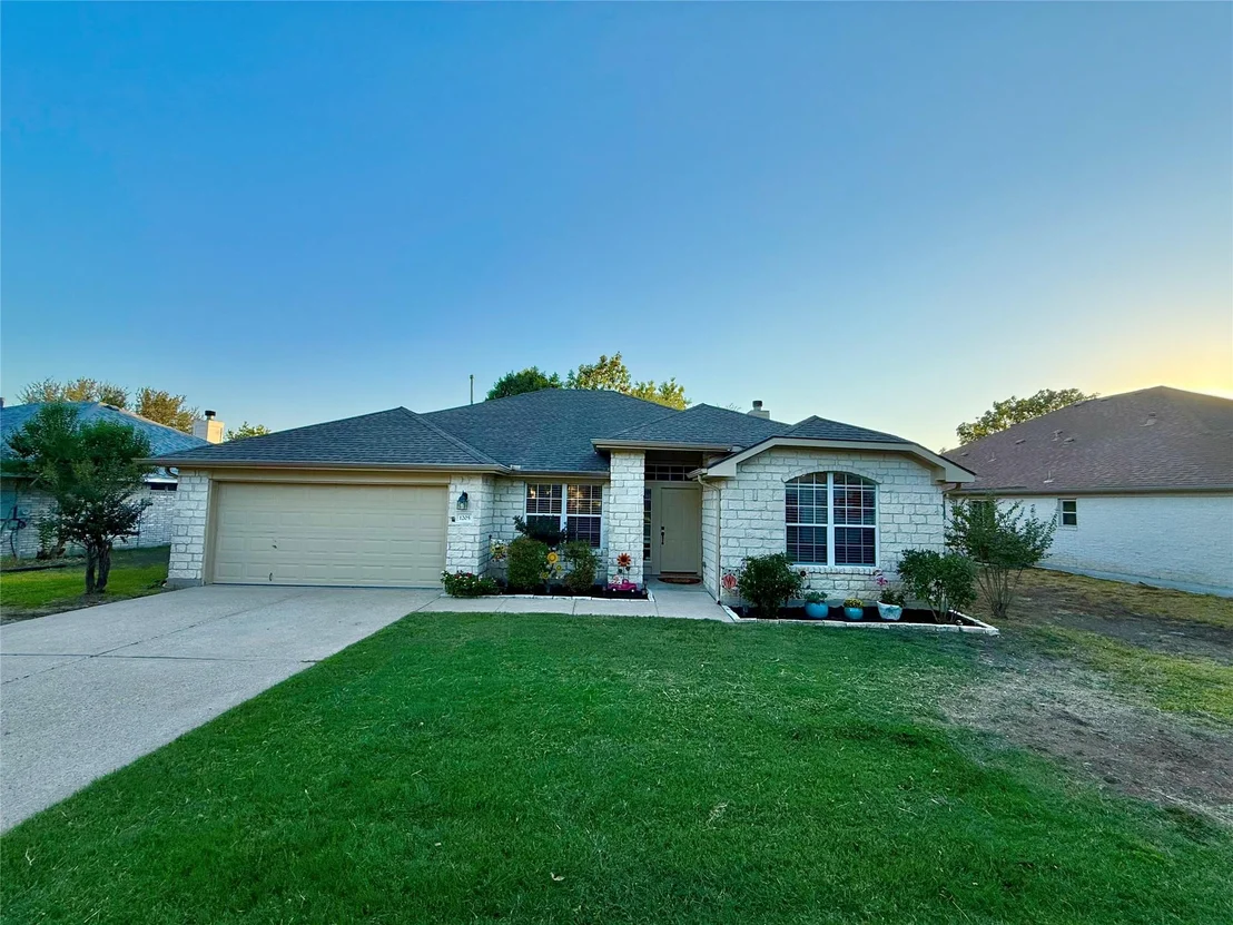Photo of 1205 Drake Elm DR
