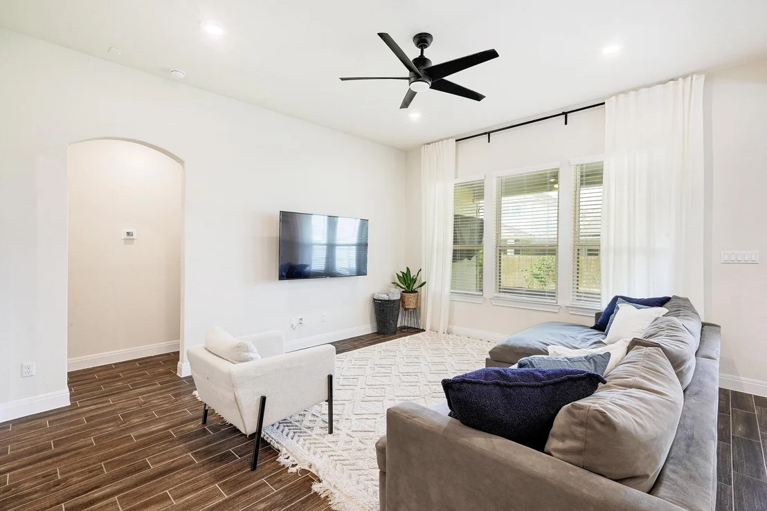 Photo of 6409 Folsom Ave