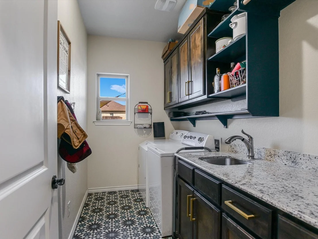 Photo of 345 Western Sky TRL
