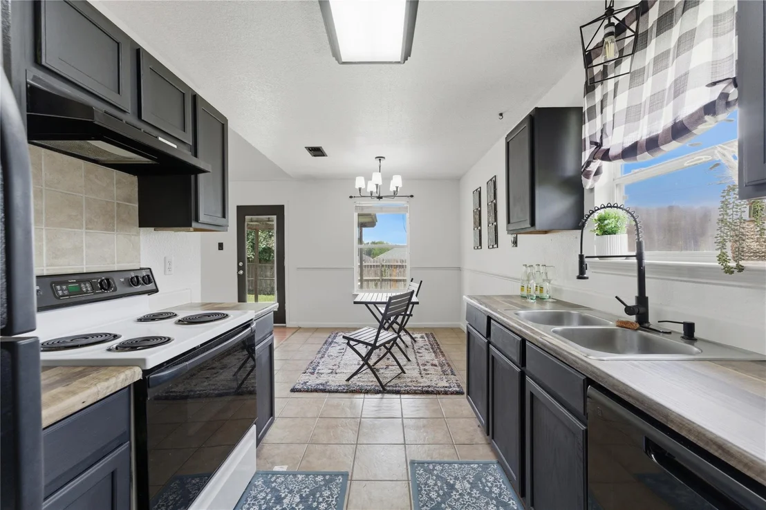 Photo of 2709 Timberline DR