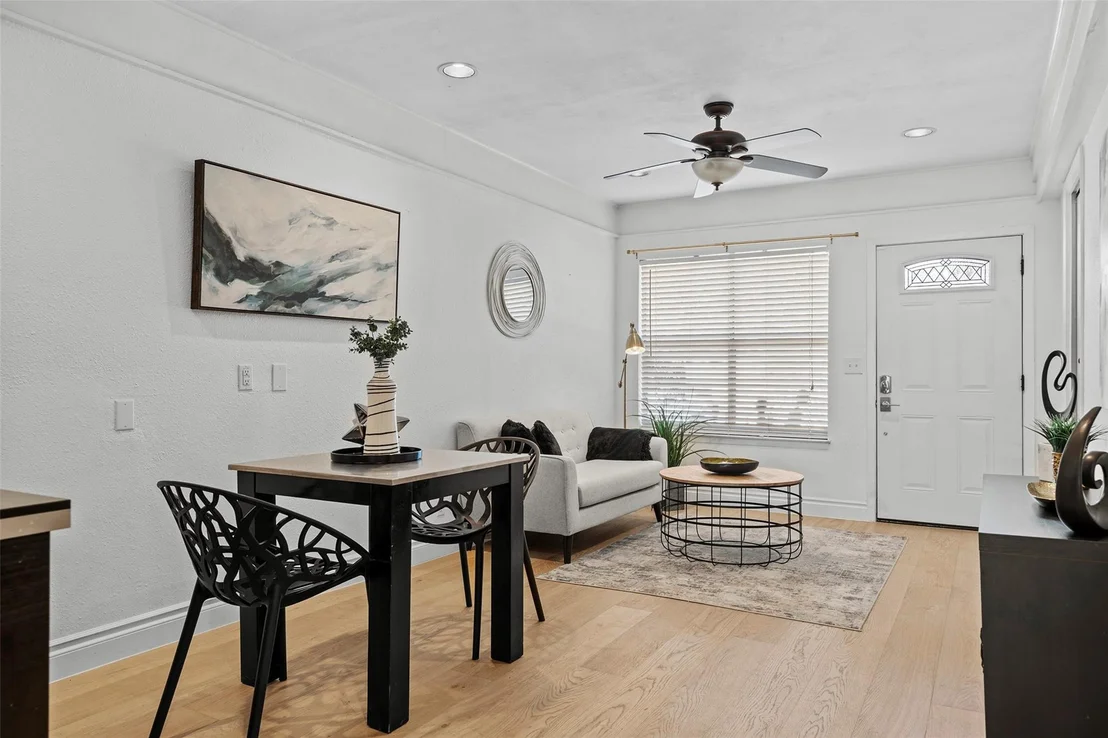 Photo of 8504 Contour DR