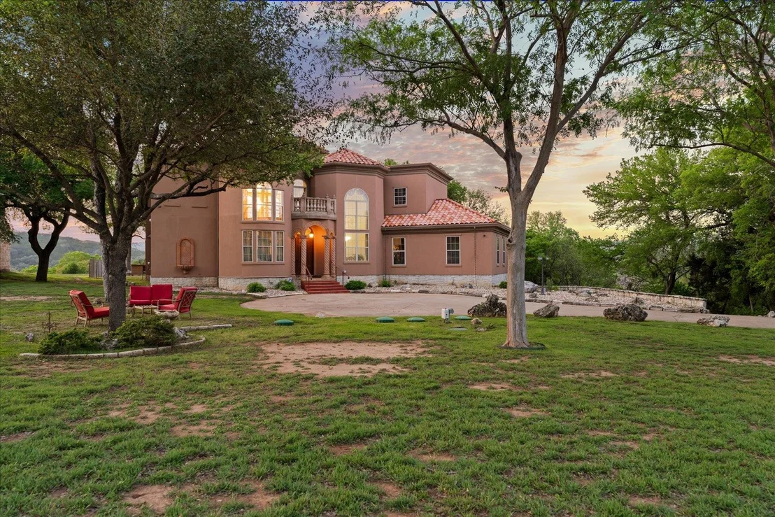 Photo of 2604 Saratoga DR