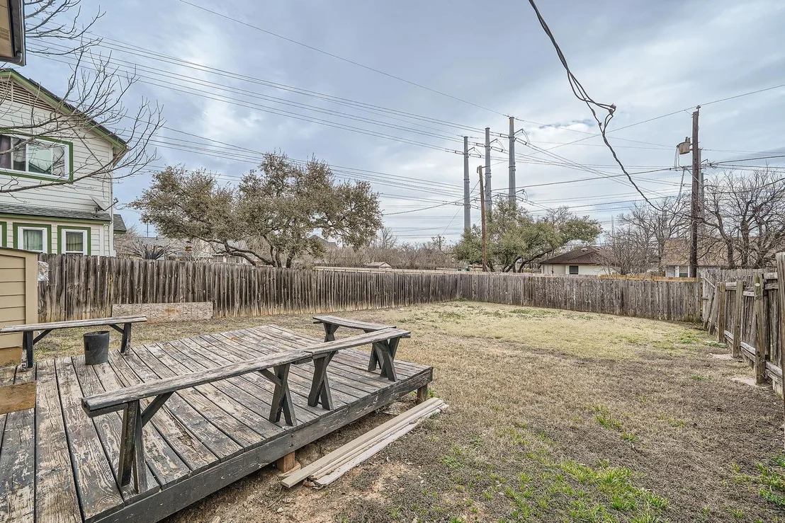 Photo of 1703 Sylvia LN
