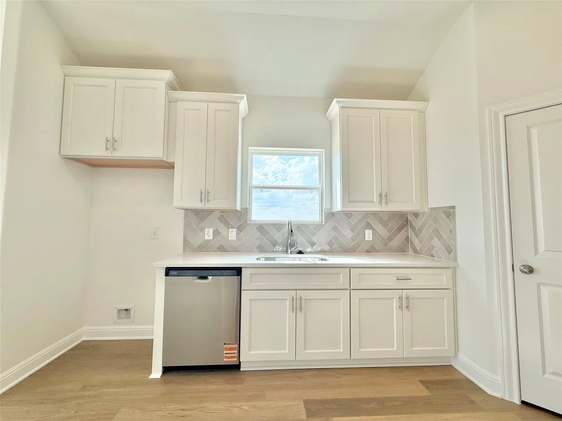 Photo of 461 Young ST