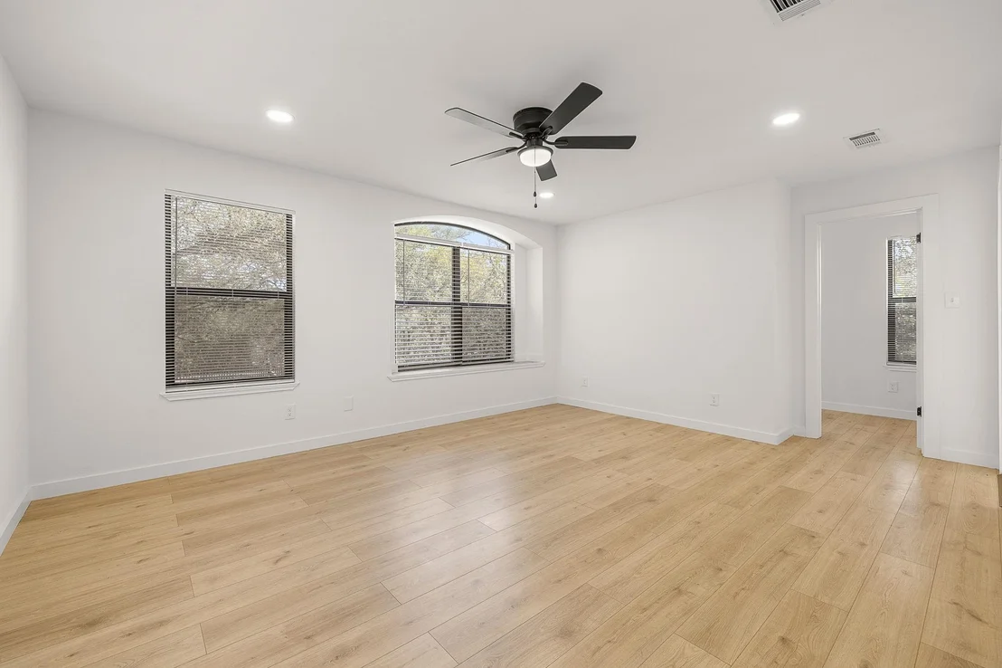 Photo of 349 Forest Lake DR