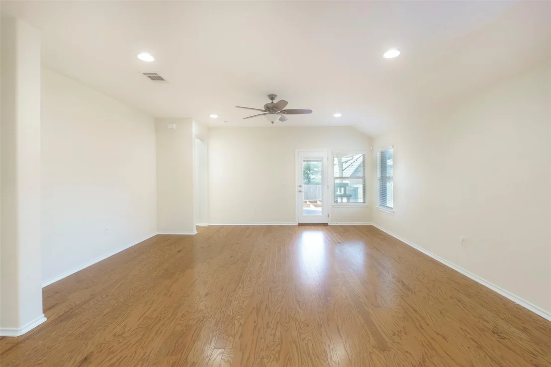 Photo of 13020 SE Kearns DR