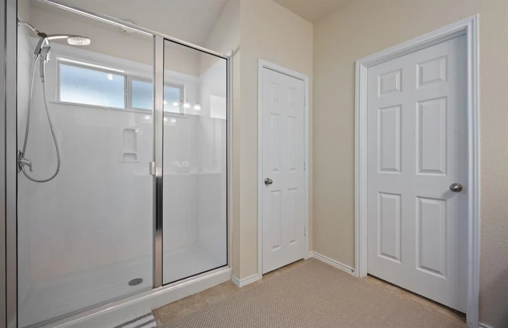 Photo of 140 Rearden BLVD