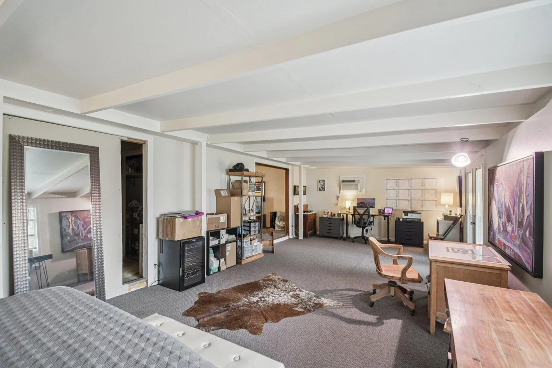 Photo of 902 Turney ST