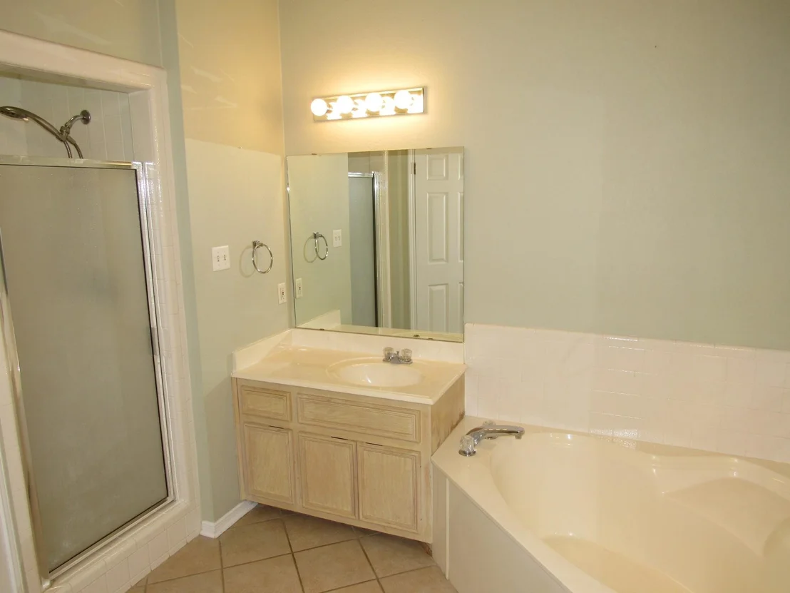 Photo of 1500 Chardonnay DR