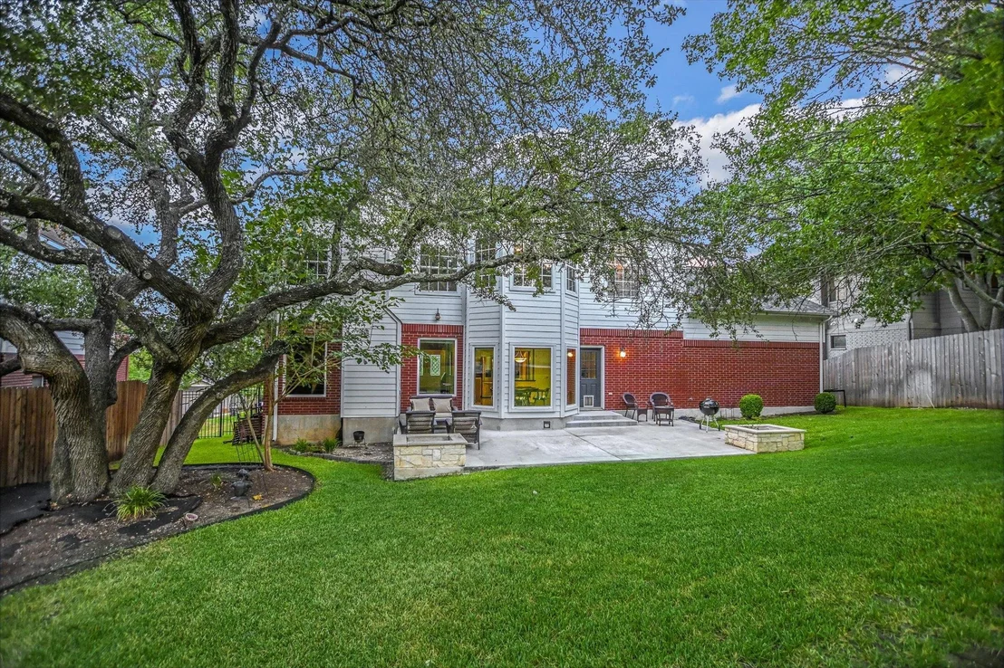 Photo of 2302 Cliffs Edge DR