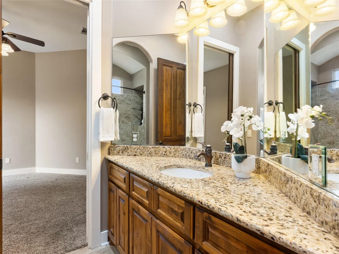 Photo of 104 Gabriels LOOP