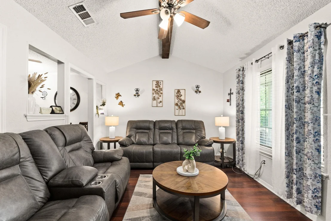 Photo of 908 Marilyn DR
