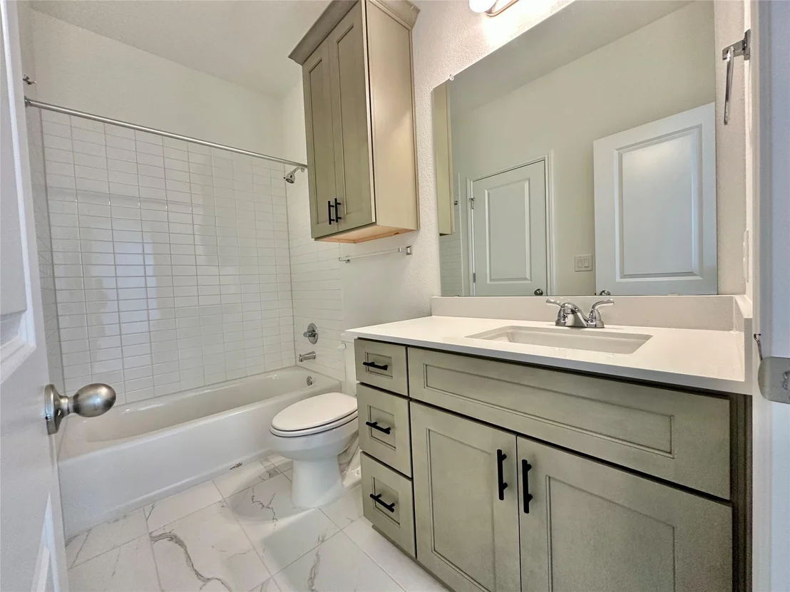 Photo of 404 Young ST