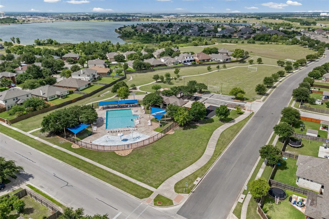 Photo of 18653 Dry Pond DR