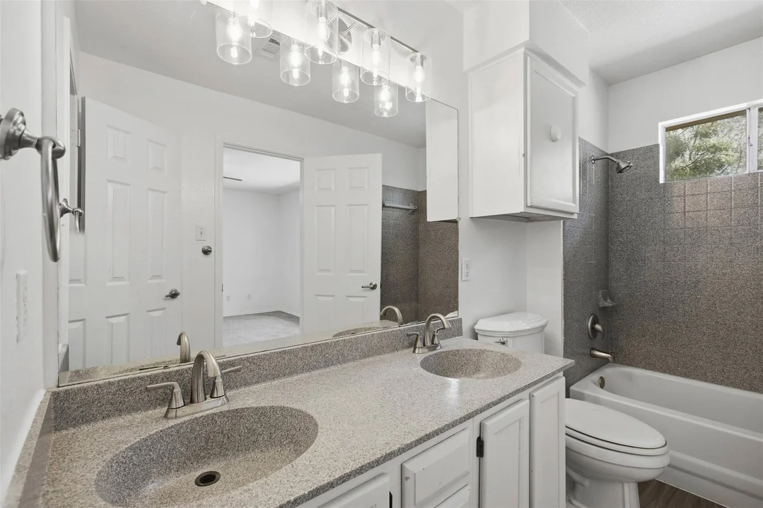Photo of 1206 Garden Path DR
