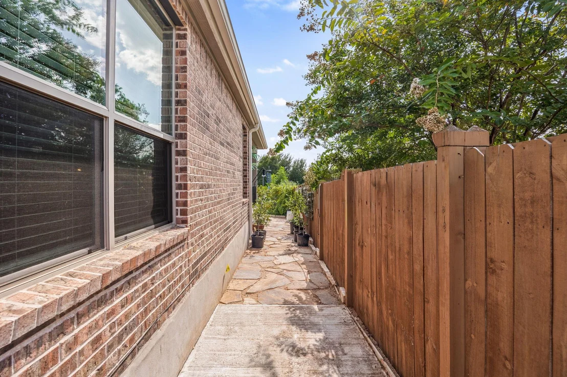 Photo of 449 Conchillos DR