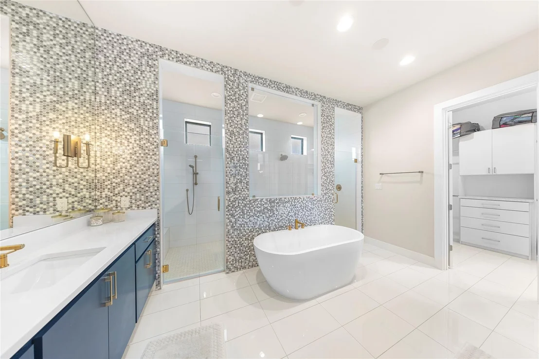 Photo of 2112 Sereno CV