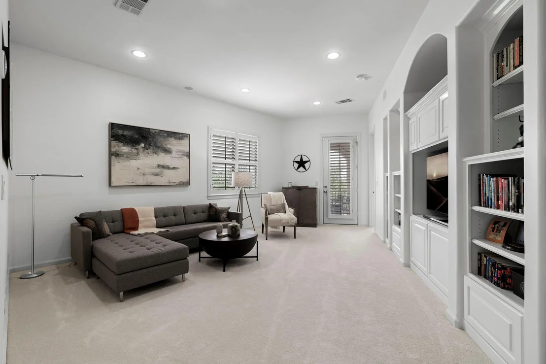 Photo of 4401 Lakeway BLVD