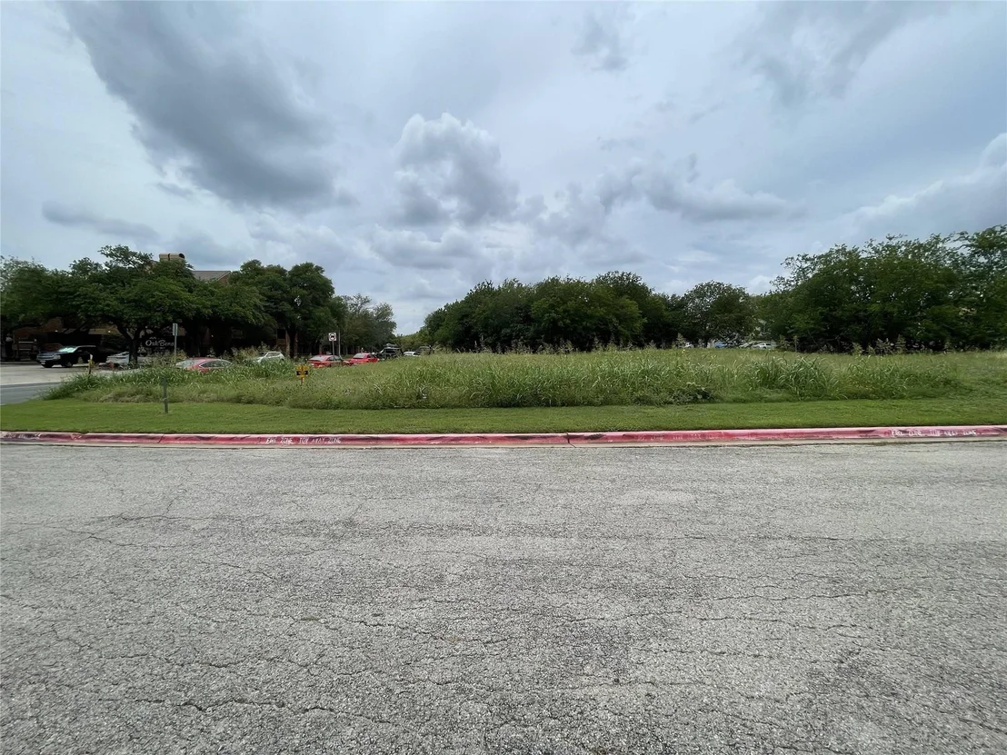 Photo of 904 Battle Bend BLVD