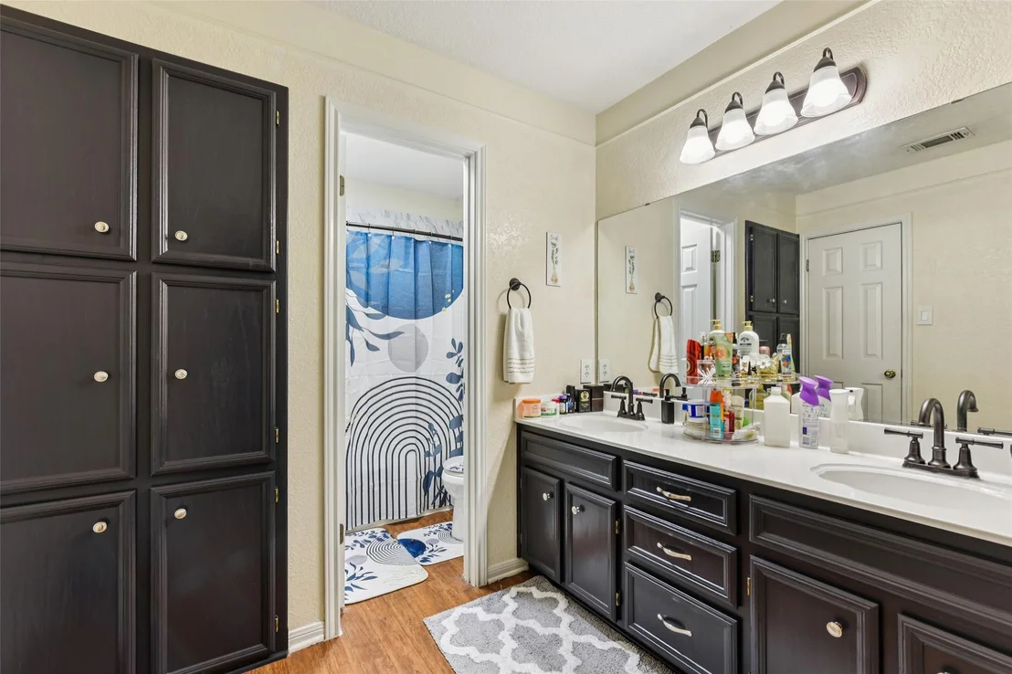 Photo of 5318 W Ridge BLVD