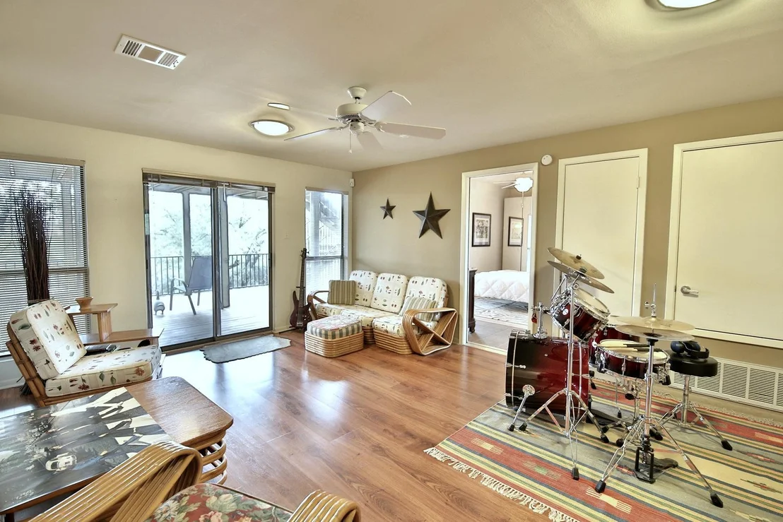Photo of 9003 Bluegrass DR
