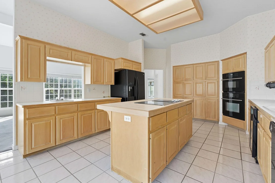 Photo of 700 Barrett LN