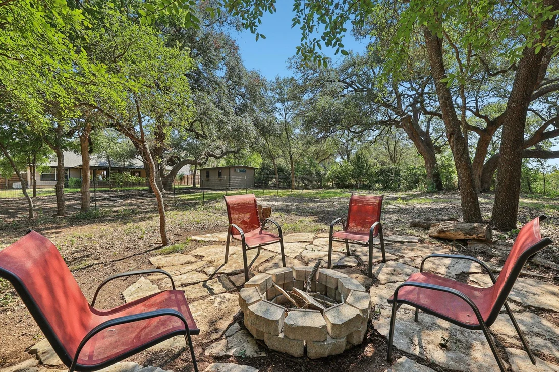 Photo of 653 River Bluff CIR