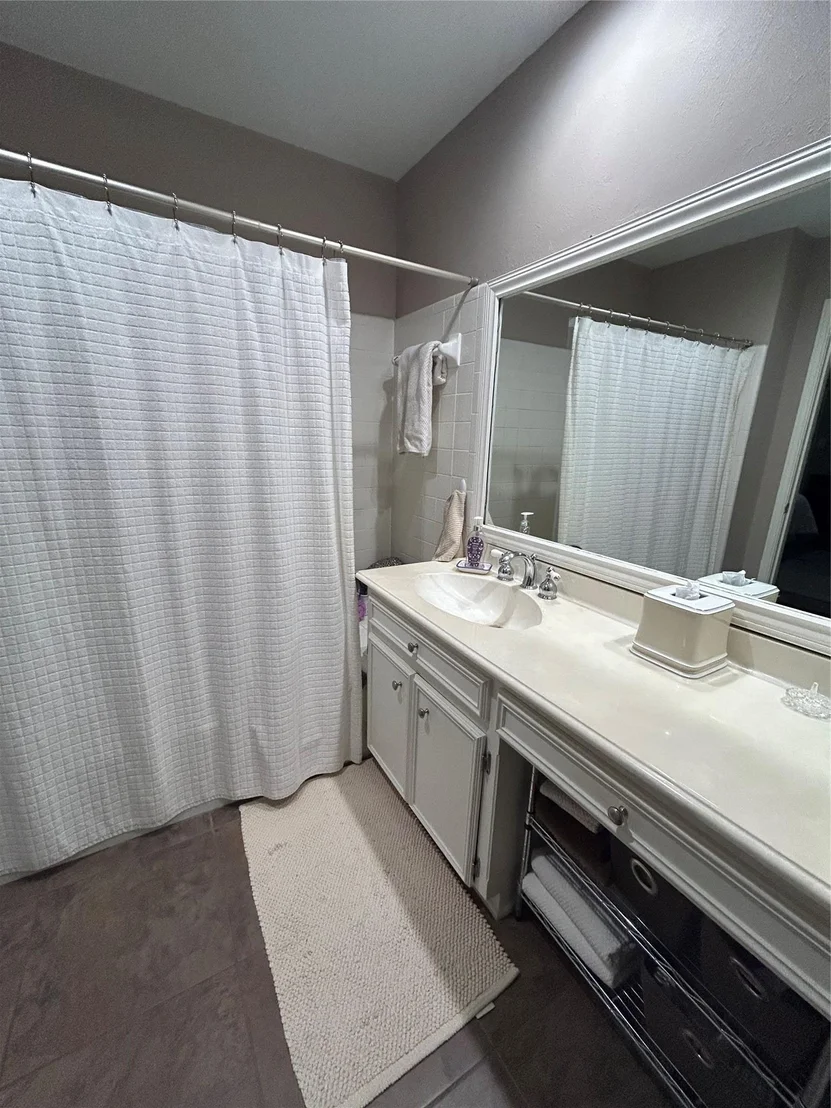 Photo of Unit D at 11121 Pinehurst DR