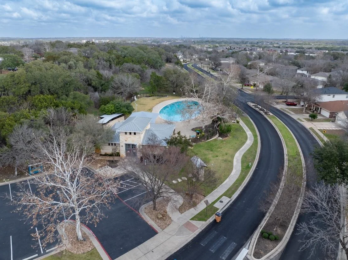 Photo of 2604 James Bausch LN