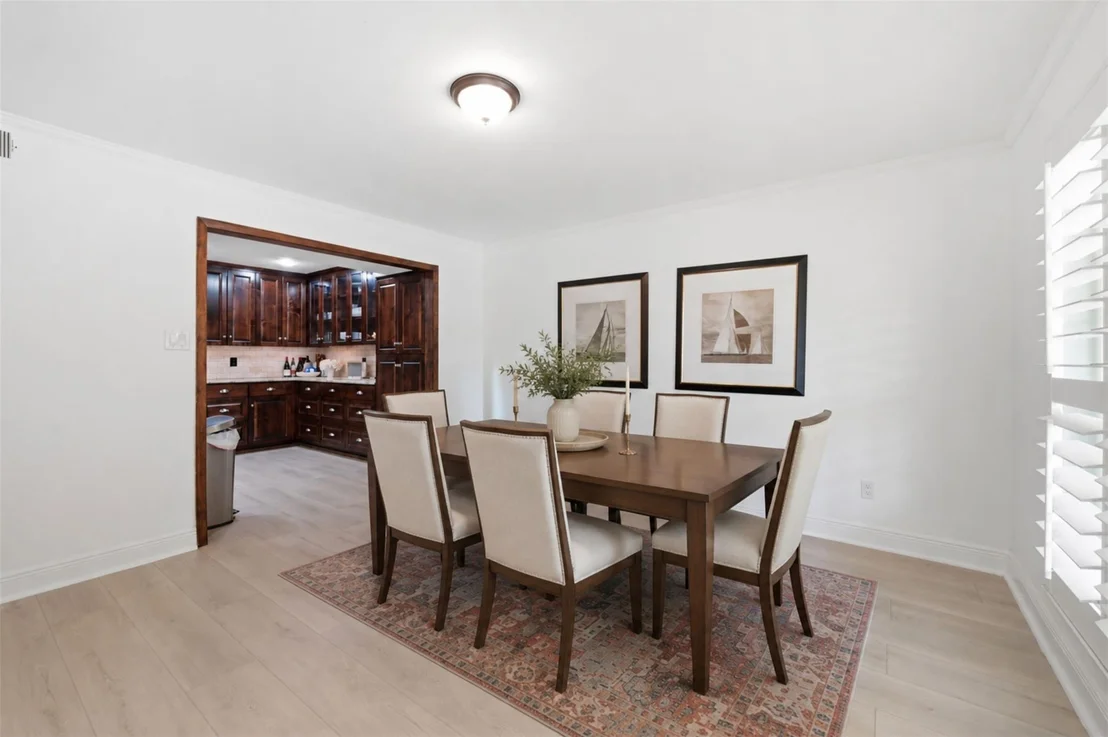 Photo of 3409 Lakeside DR