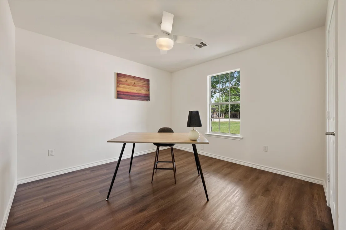 Photo of 104 Live Oak CIR