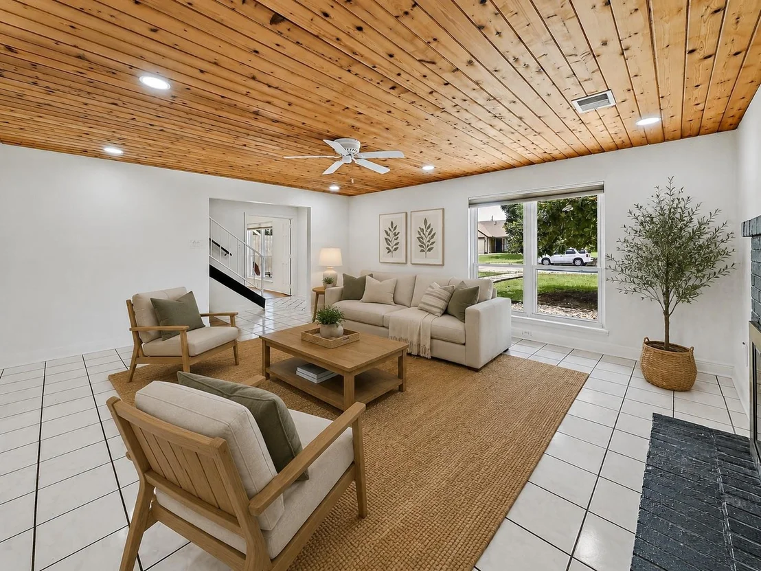 Photo of 1804 Oakridge DR