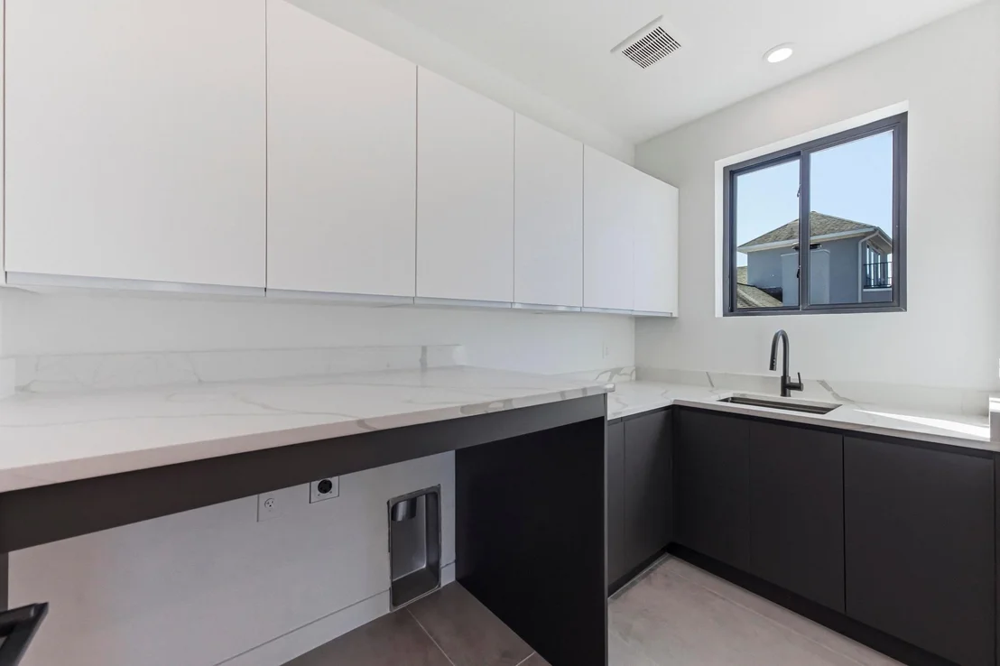Photo of 11205 Beach RD