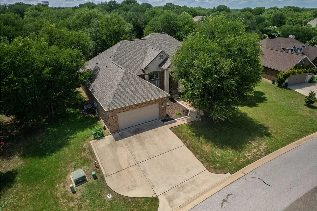 Photo of 3004 Amber Forest TRL