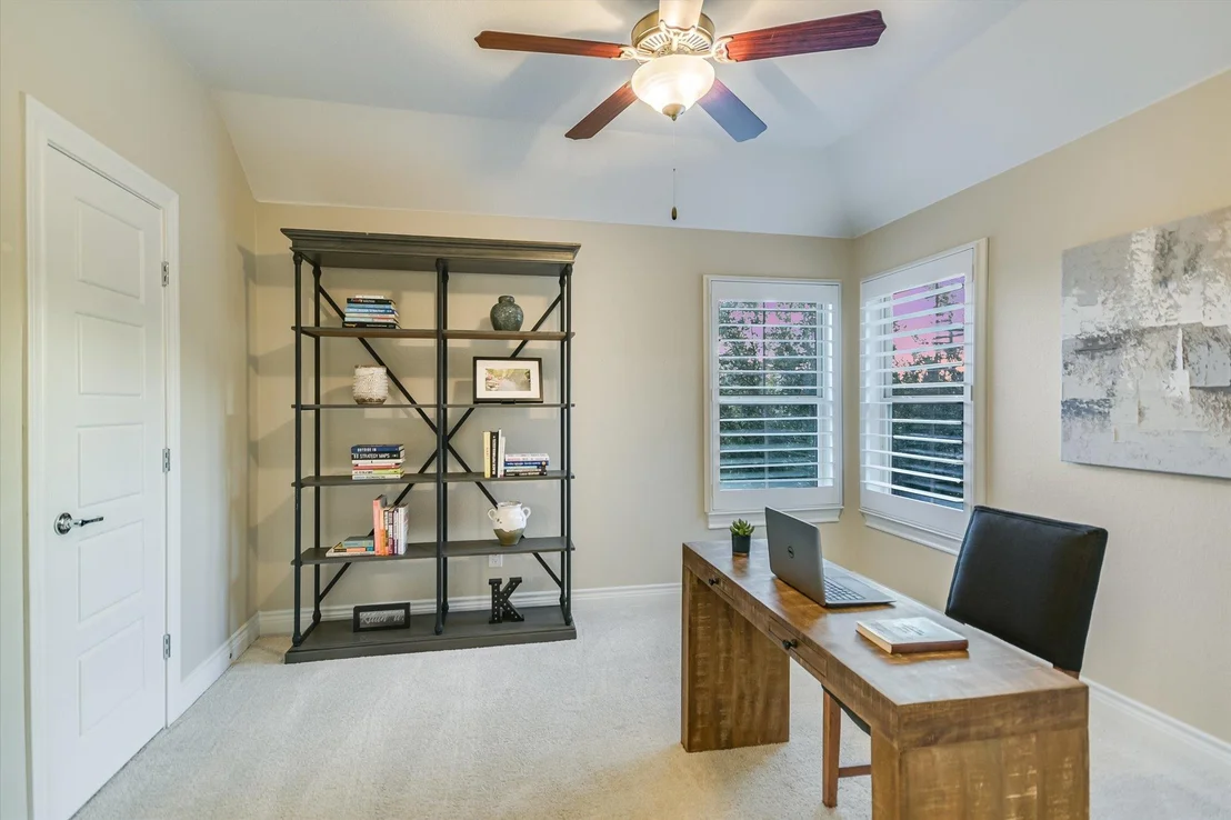 Photo of 465 Lloyd LN