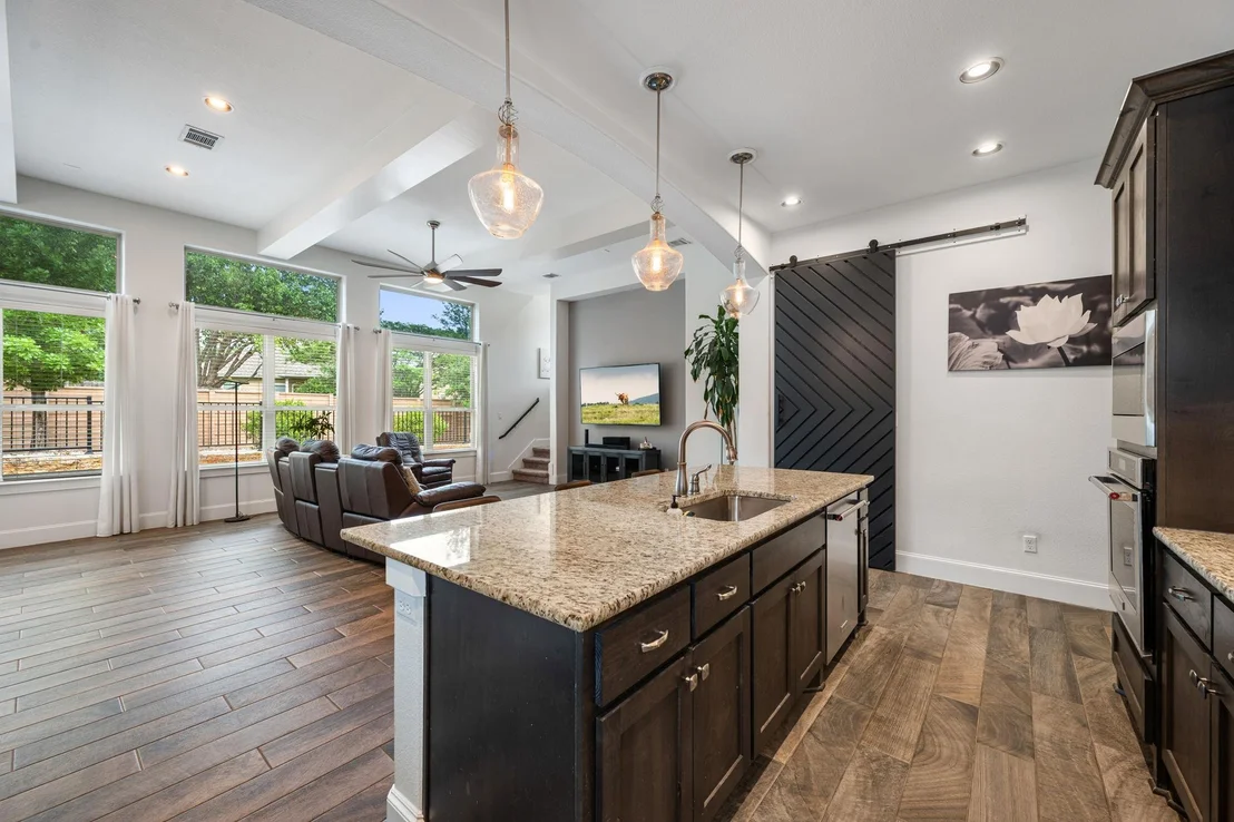 Photo of 401 Skyflower DR
