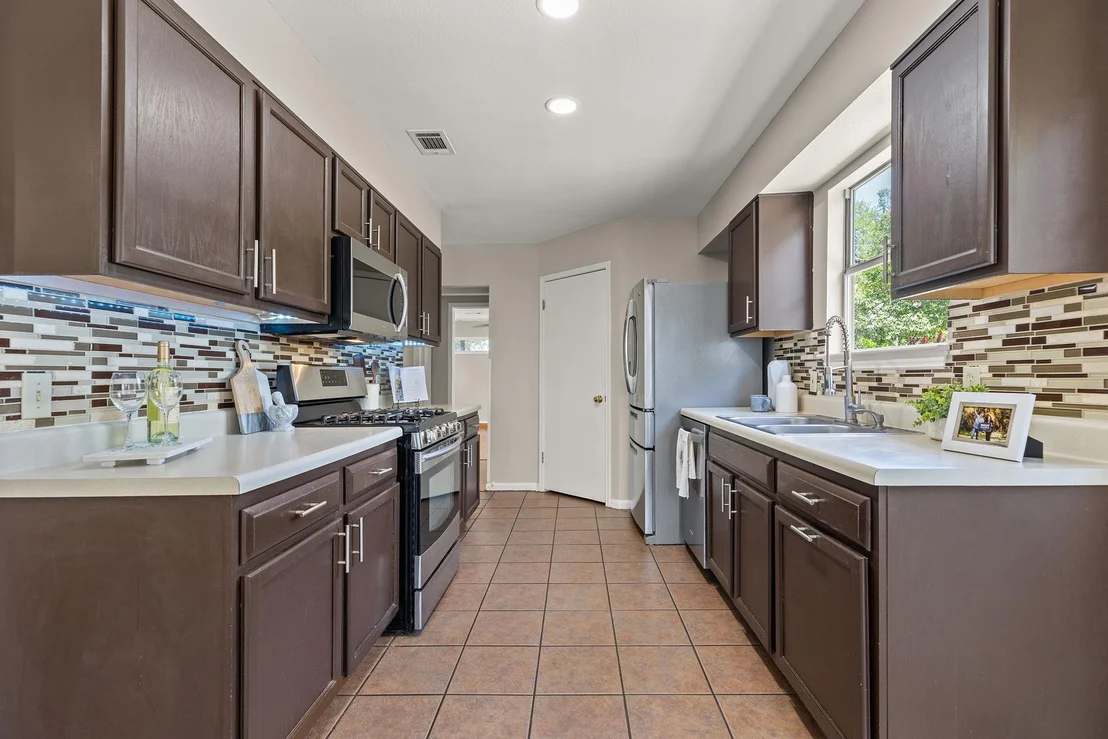 Photo of 604 Post Oak CIR