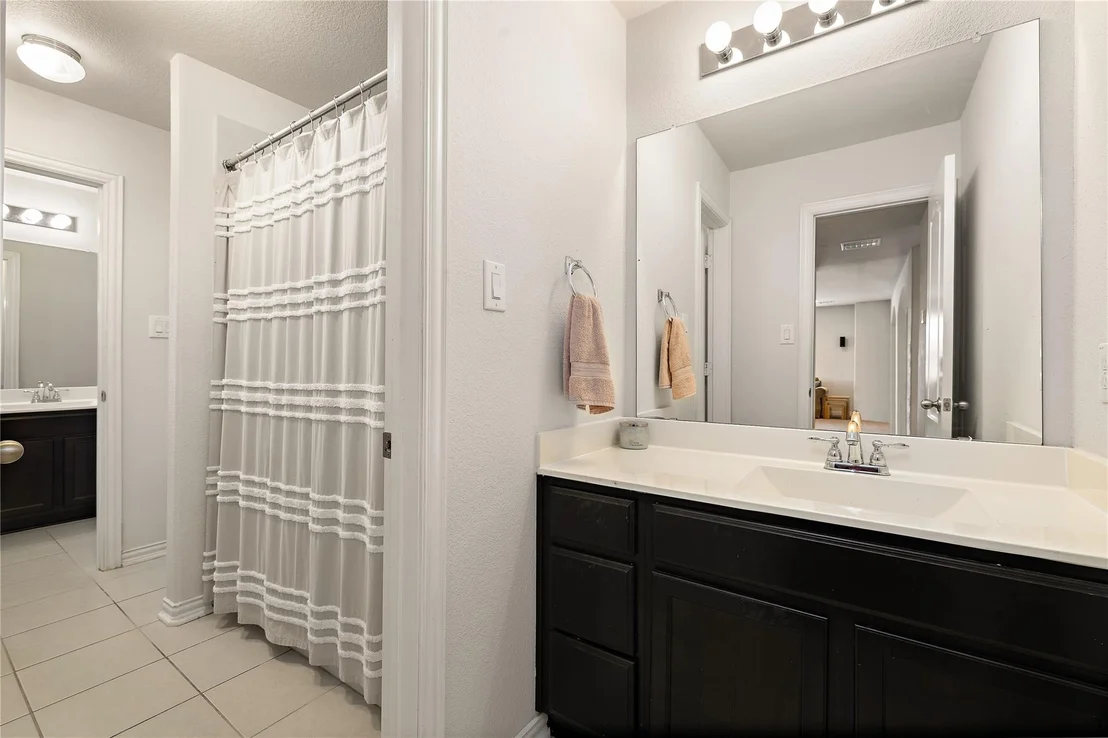 Photo of 223 Volterra CV