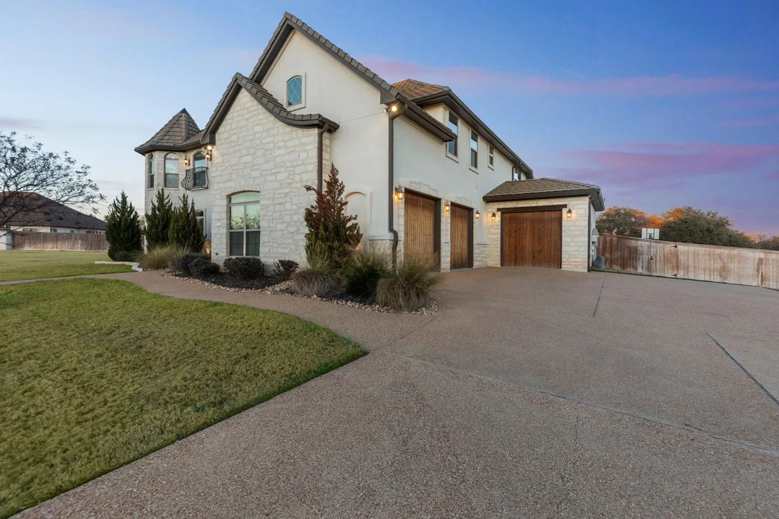 Photo of 1011 Ferguson Mill RD