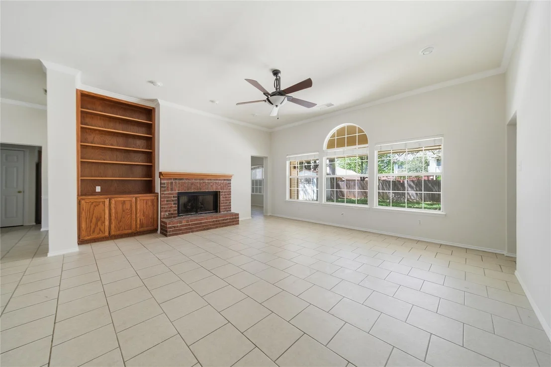 Photo of 1014 Pine Creek DR