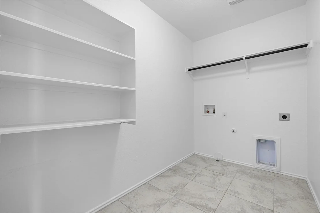 Photo of Unit 20C at 317 Circle WAY